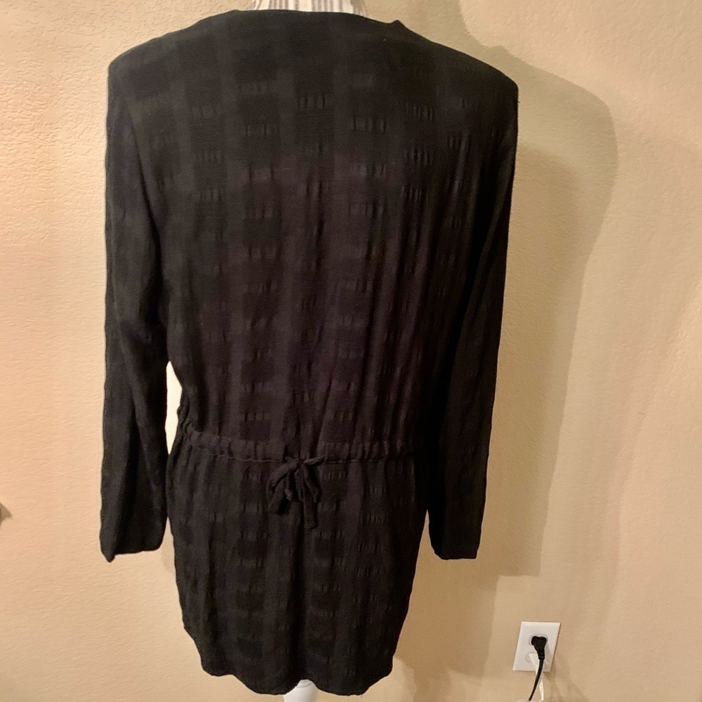 Vintage A.K.F. New York Long Rayon Blouse Medium Black Pattern Made in U.S.A. - Picture 7 of 15